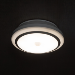 LED šviestuvas su judesio davikliu (veikia nuo baterijų) 4000K