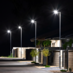 Gatvės šviestuvas maitinamas saulės energija Via 200W 2400lm 6000K