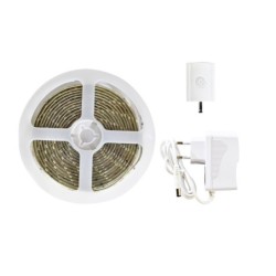 LED juostos komplektas 1M 4.8W/m su rankos mostu valdomu sensoriumi 4000K 4xAAA baterijos