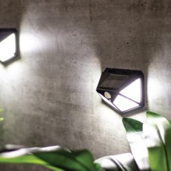 Saulės energija įkraunamas sieninis šviestuvas Batman 4000K IP44