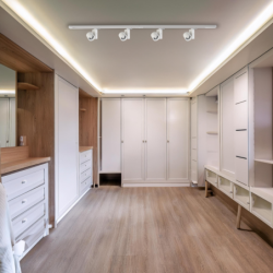 Į bėgelį montuojamas šviestuvas Ojo 35W 2700/4000K BALTA 3 fazių