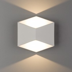 Sieninis lauko šviestuvas TRIANGLES LED LED 10W 3000K IP54 Balta